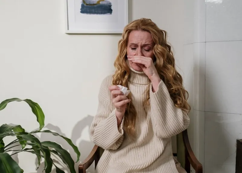 Specialist preparing an allergen immunotherapy dose at a clinic in Istanbul