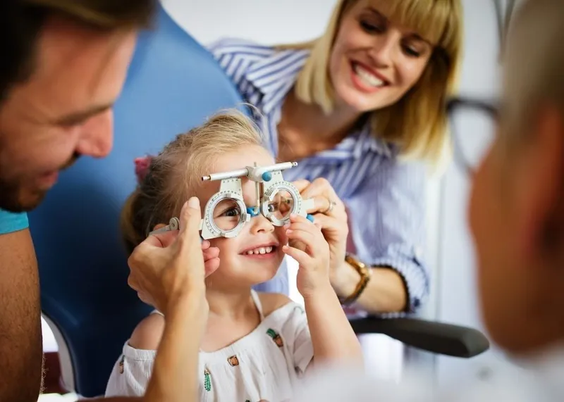 An eye hospital in Istanbul that performs laser and cataract procedures.