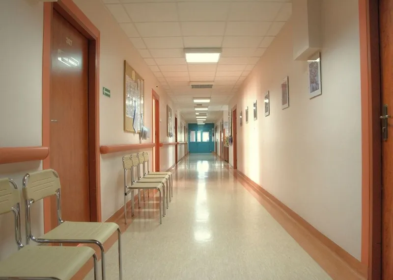 A modern hospital in Istanbul, easy to reach from Istanbul Airport by metro or transfer.