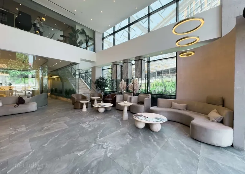 The entrance hall at Medialkent Aesthetic Clinic in Istanbul