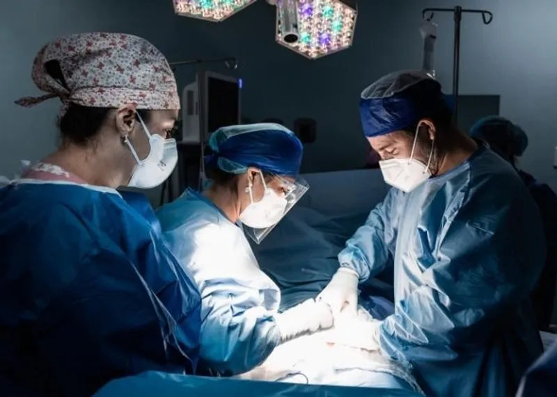 Clear liquids and light foods that make up the pre-operative diet before bariatric surgery.