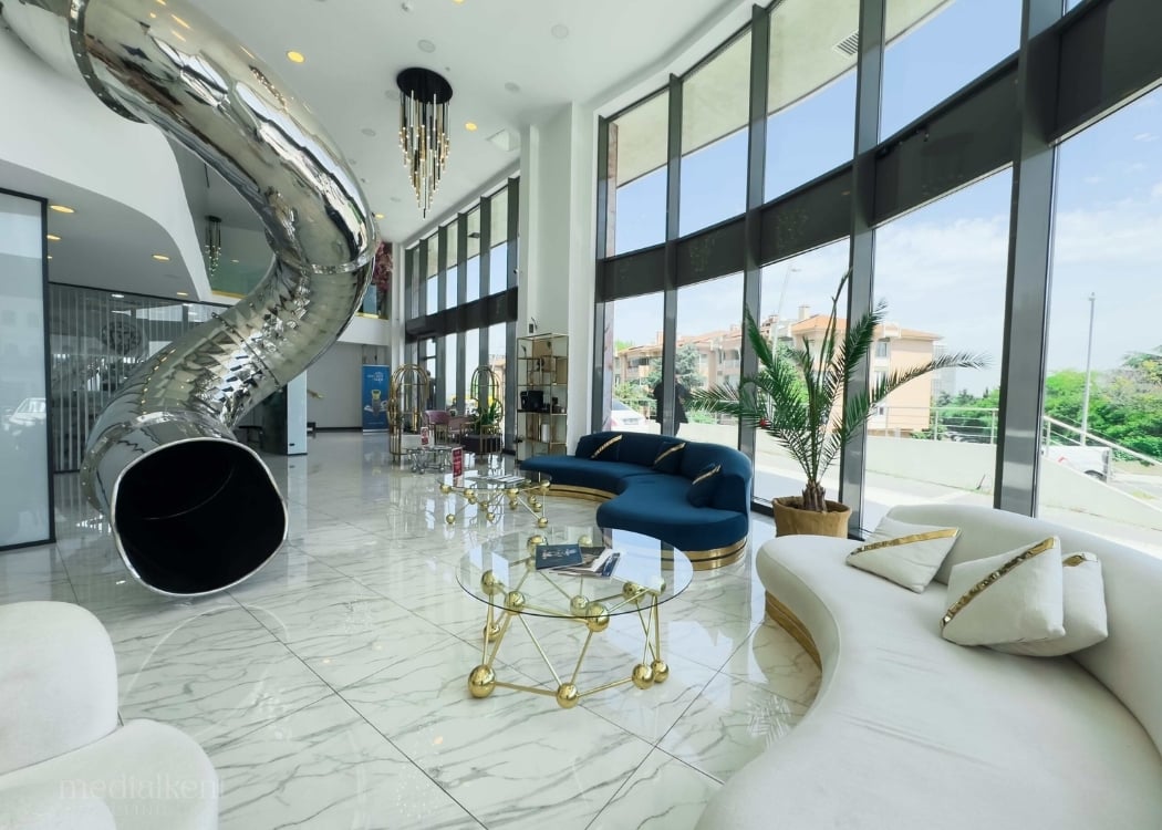medialkent clinic istanbul hair transplant dentist aesthetics botox hospital entrance